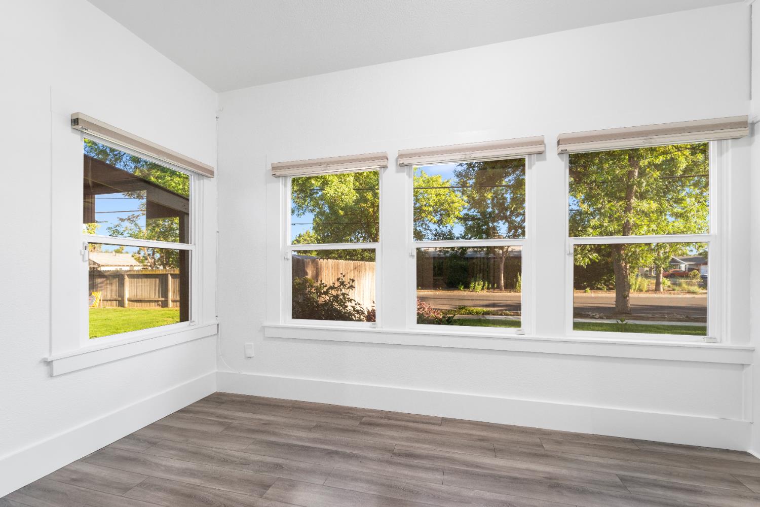 1302 N Safford, Fresno, CA 93728