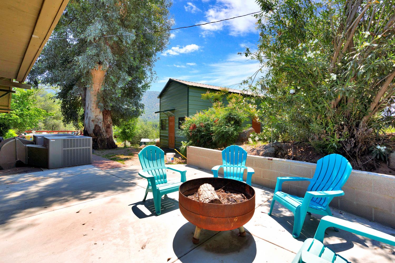 43715 Dinely Dr, Three Rivers, CA 93271