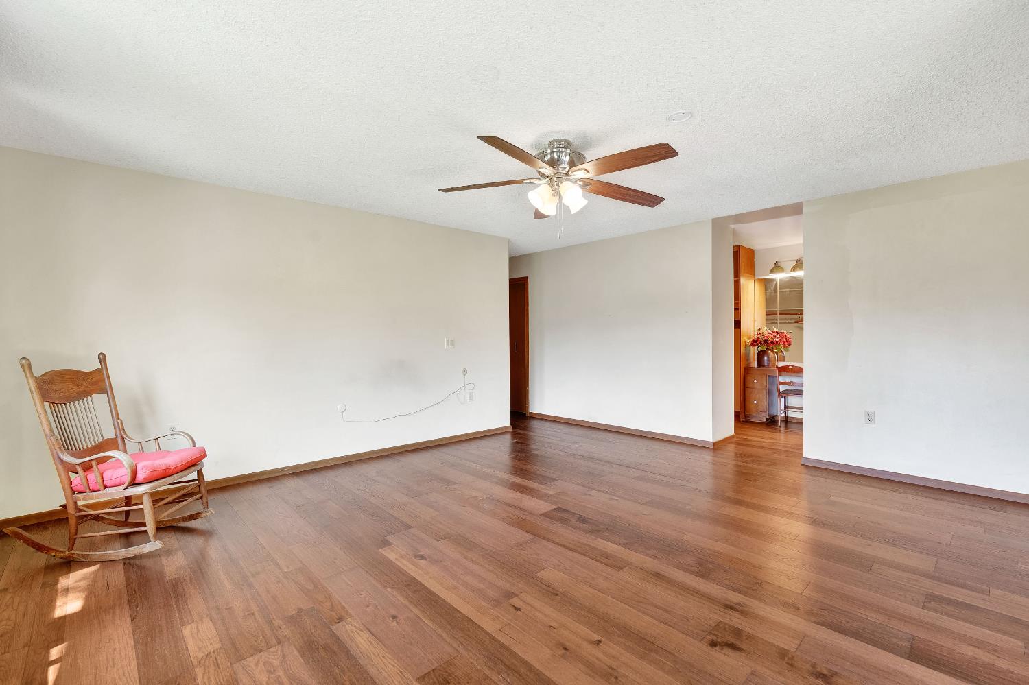 43715 Dinely Dr, Three Rivers, CA 93271