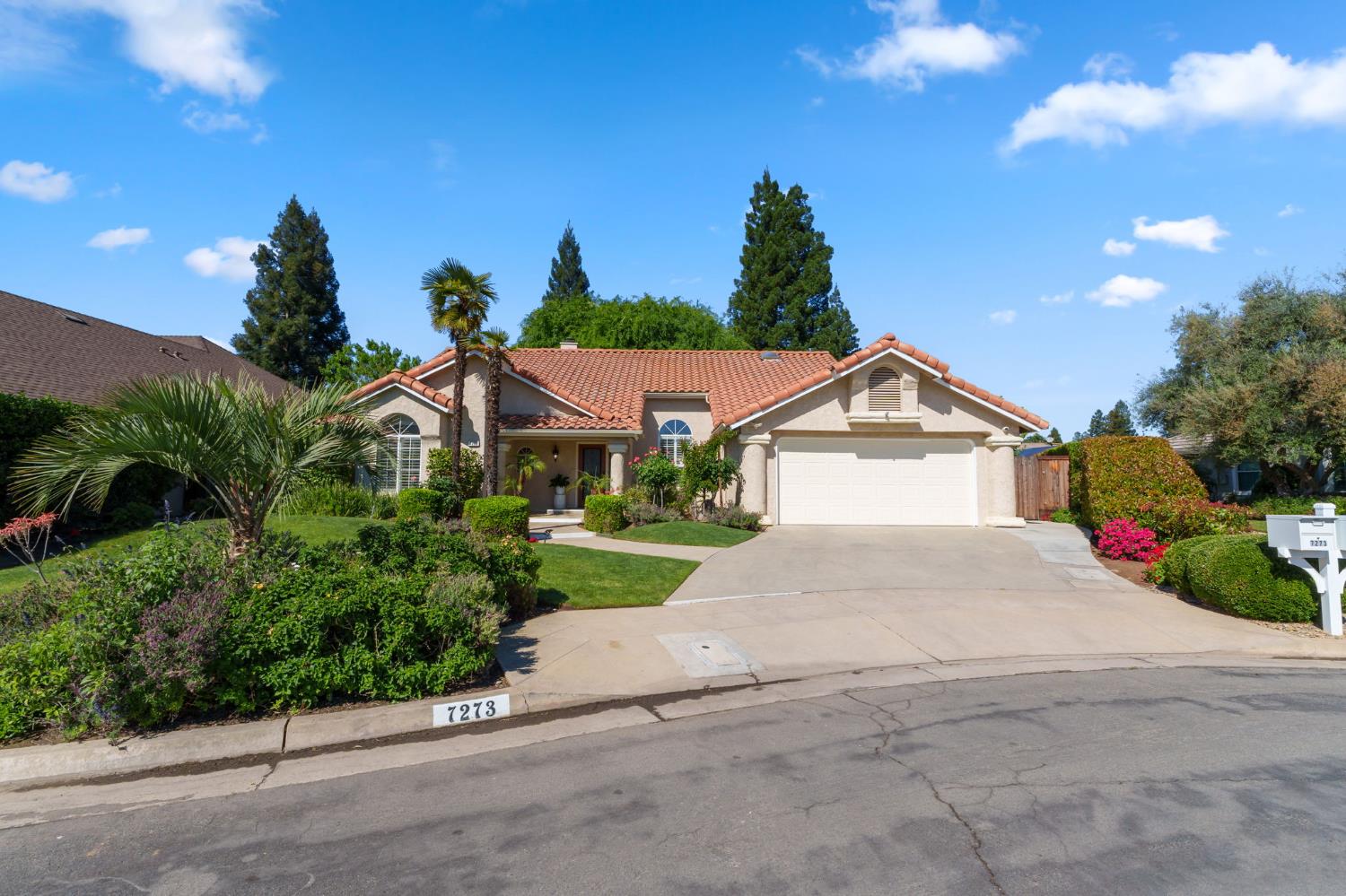 7273 N Durant Ave, Fresno, CA 93711