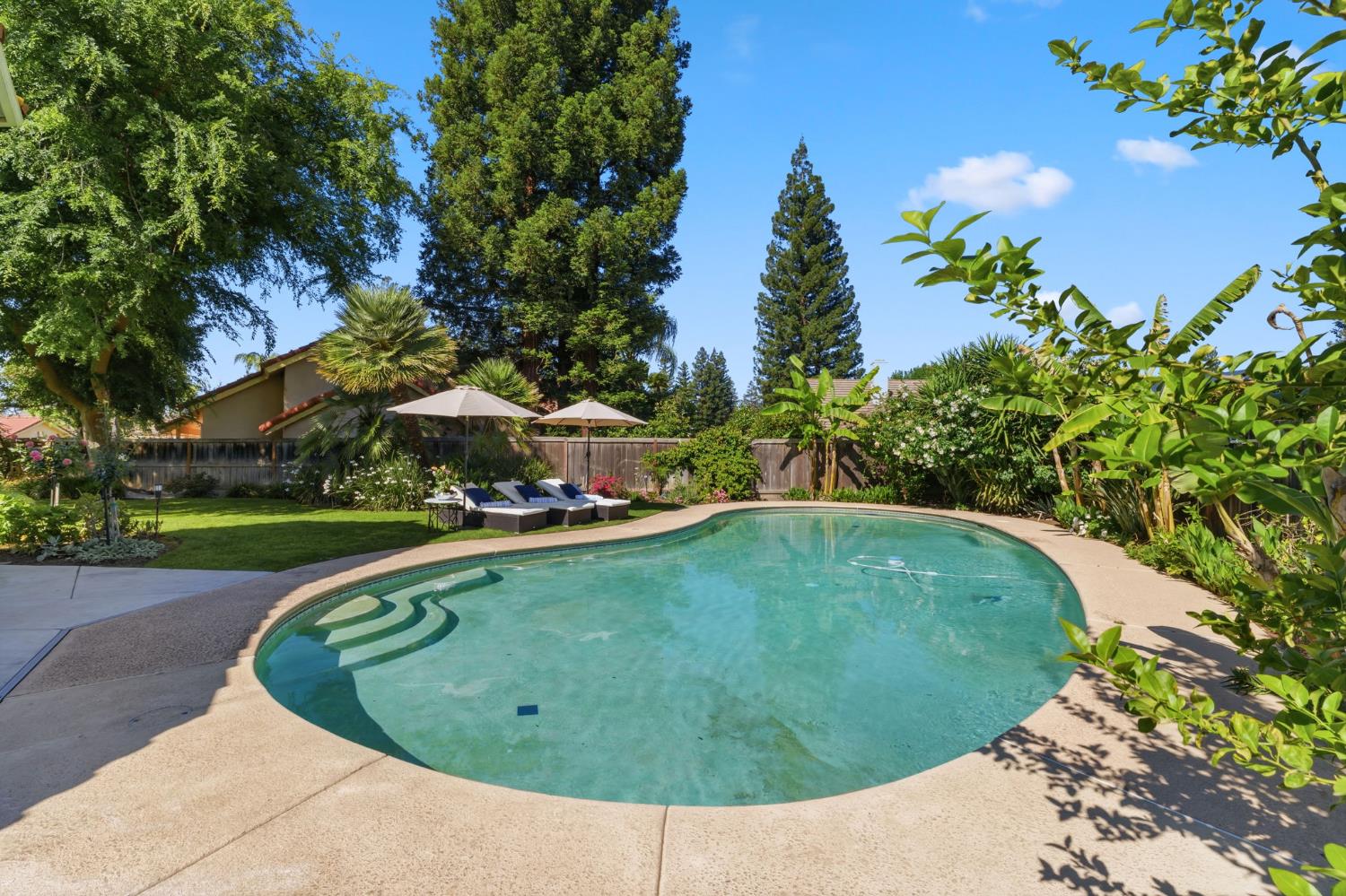 7273 N Durant Ave, Fresno, CA 93711