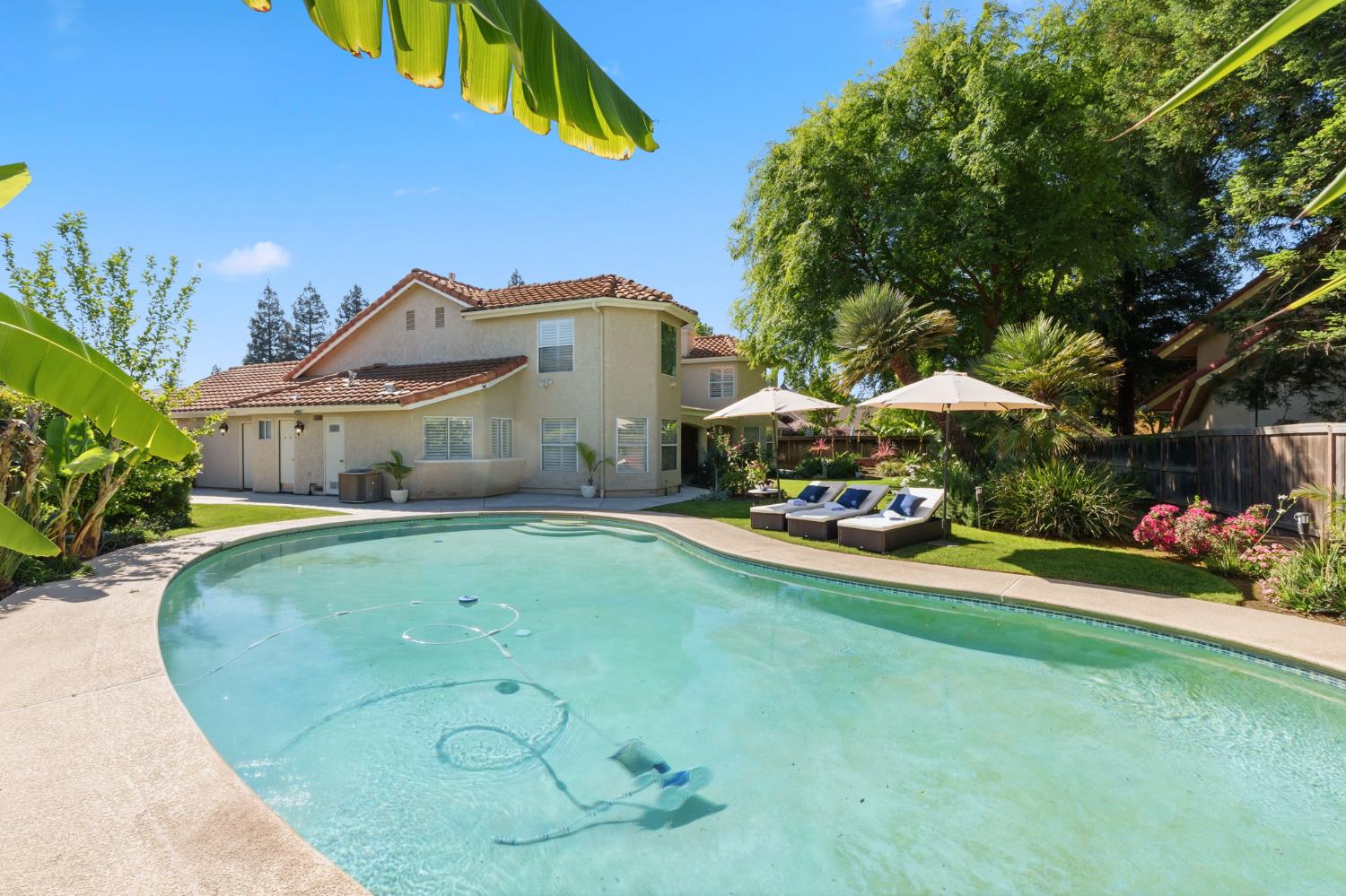 7273 N Durant Ave, Fresno, CA 93711