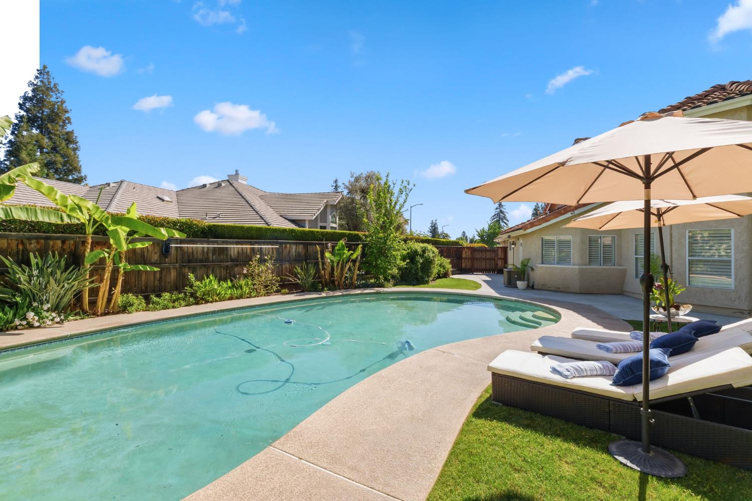 7273 N Durant Ave, Fresno, CA 93711