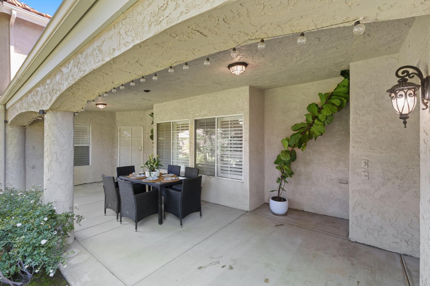 7273 N Durant Ave, Fresno, CA 93711