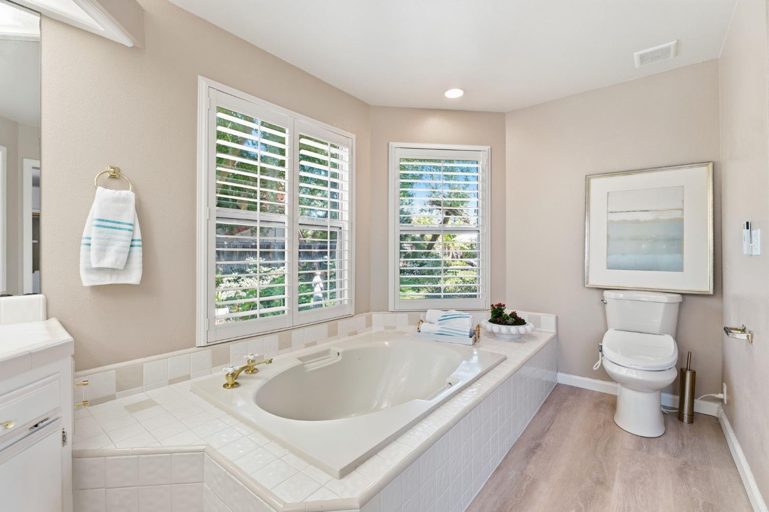 7273 N Durant Ave, Fresno, CA 93711