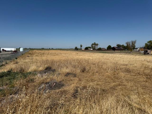 9680 N Dos Palos Rd, Firebaugh, CA 93622