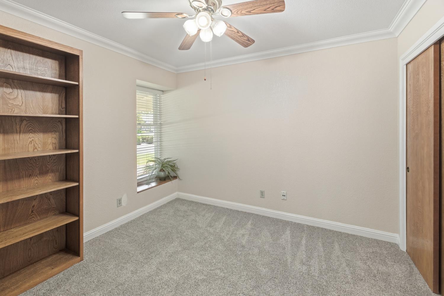 13935 S Madsen Ave, Kingsburg, CA 93631