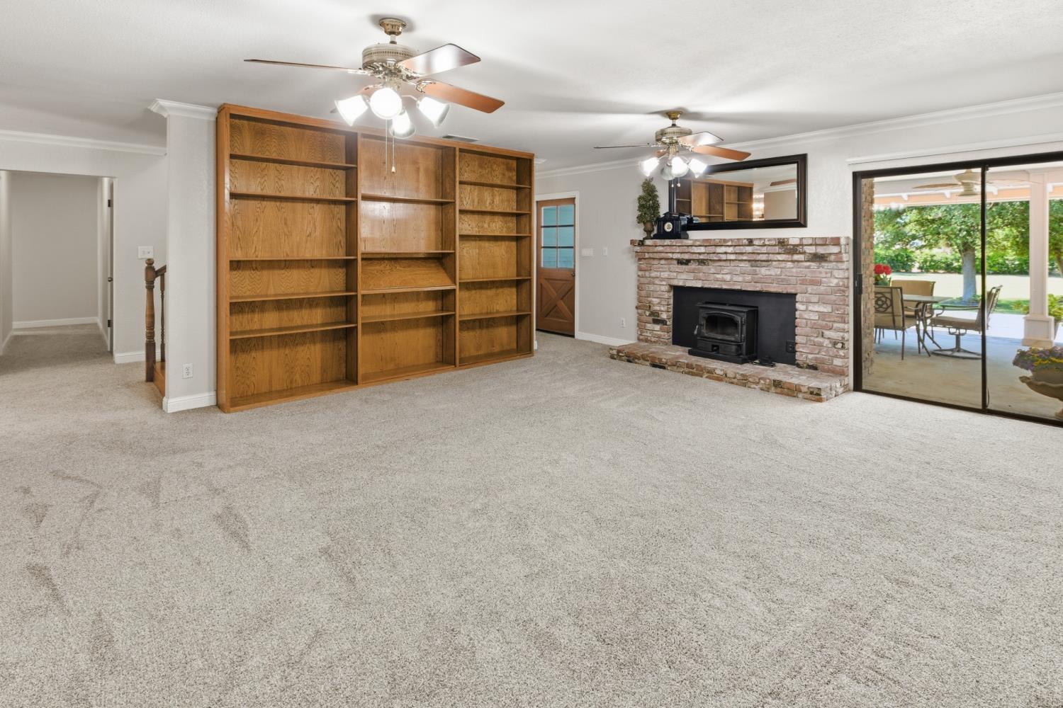 13935 S Madsen Ave, Kingsburg, CA 93631