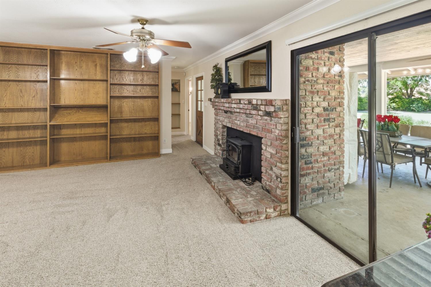 13935 S Madsen Ave, Kingsburg, CA 93631