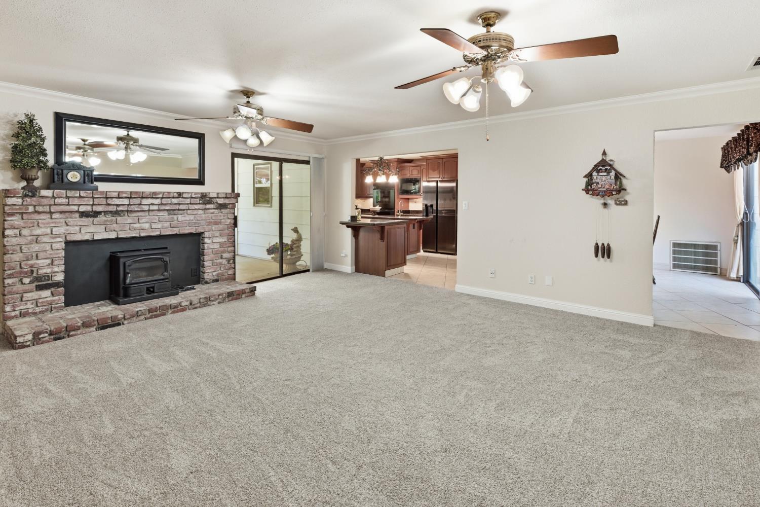 13935 S Madsen Ave, Kingsburg, CA 93631