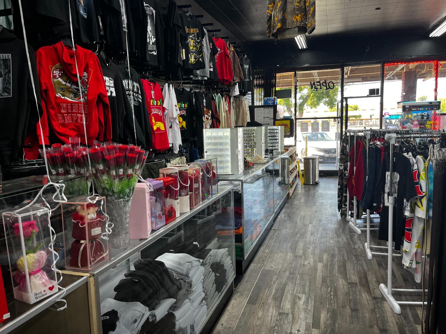 611 W Dakota Ave, Fresno, CA 93705