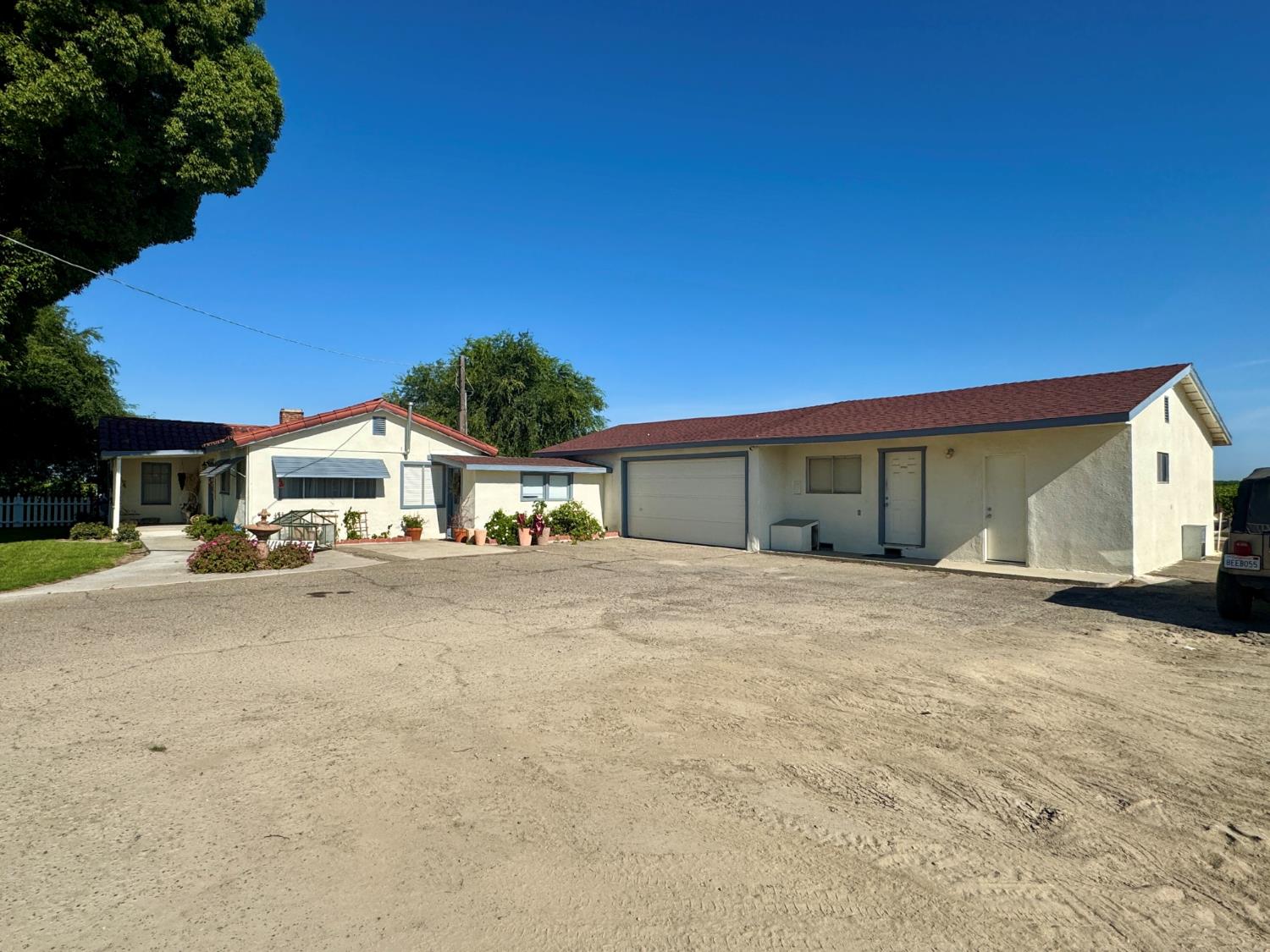 17672 W Belmont Ave, Kerman, CA 93630