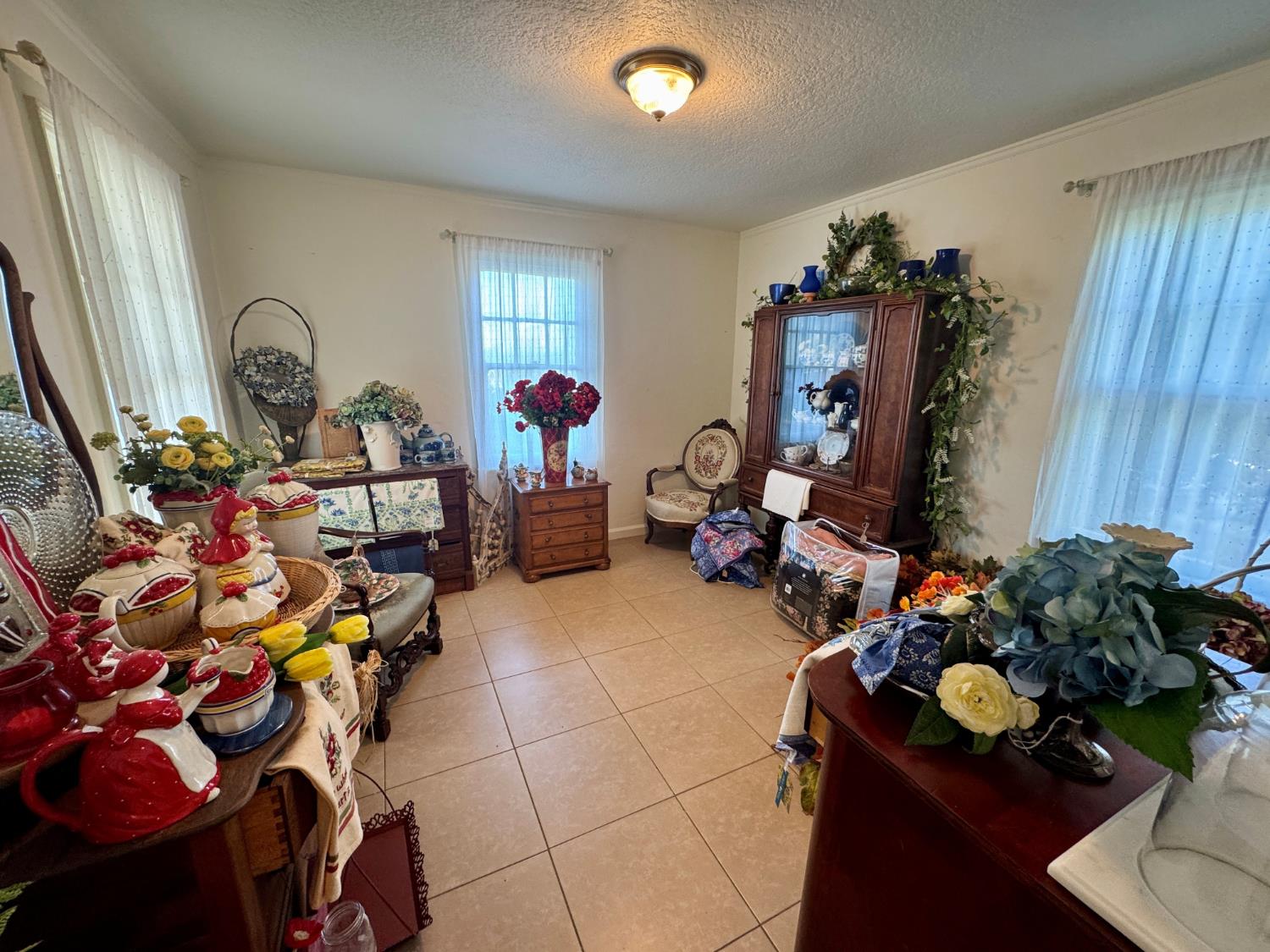 17672 W Belmont Ave, Kerman, CA 93630