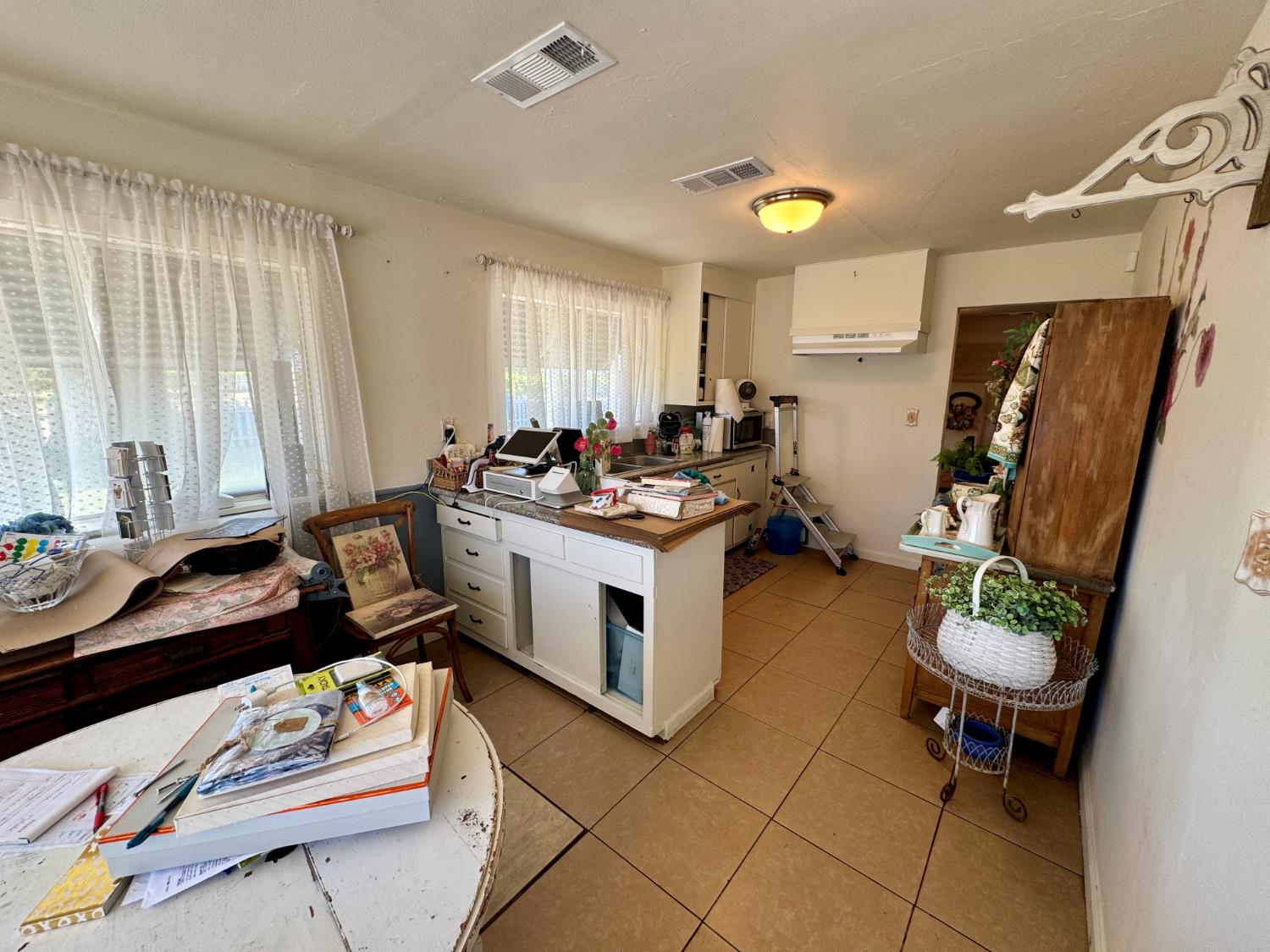 17672 W Belmont Ave, Kerman, CA 93630