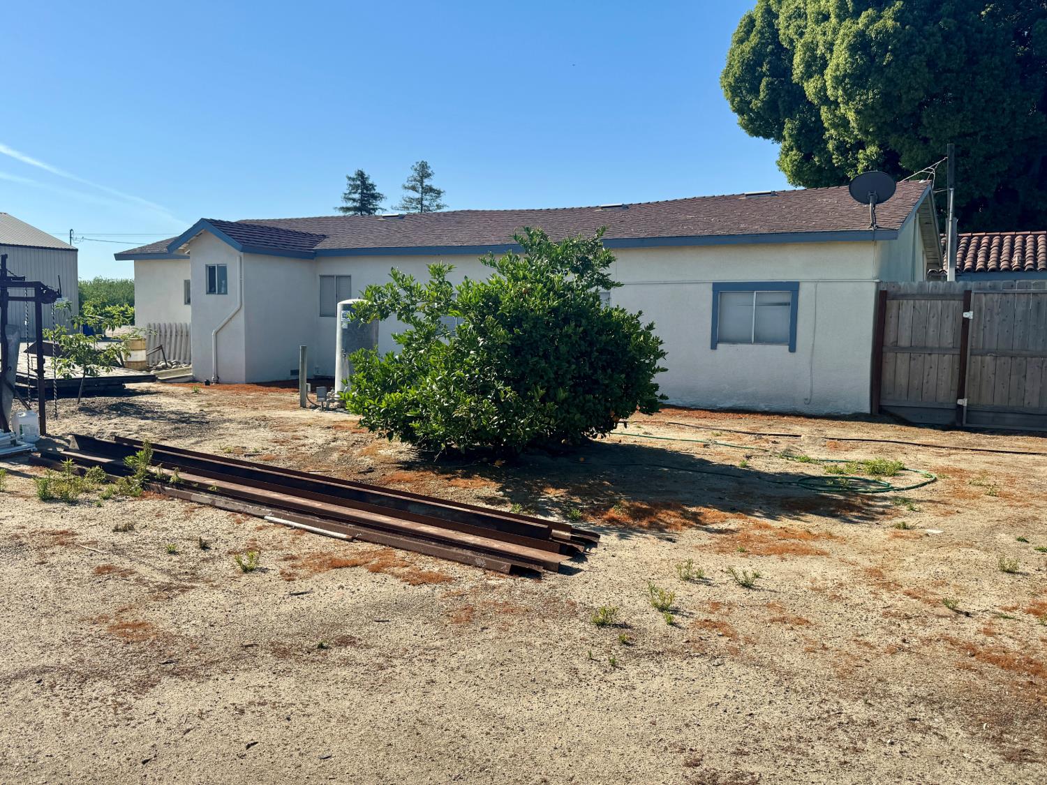 17672 W Belmont Ave, Kerman, CA 93630
