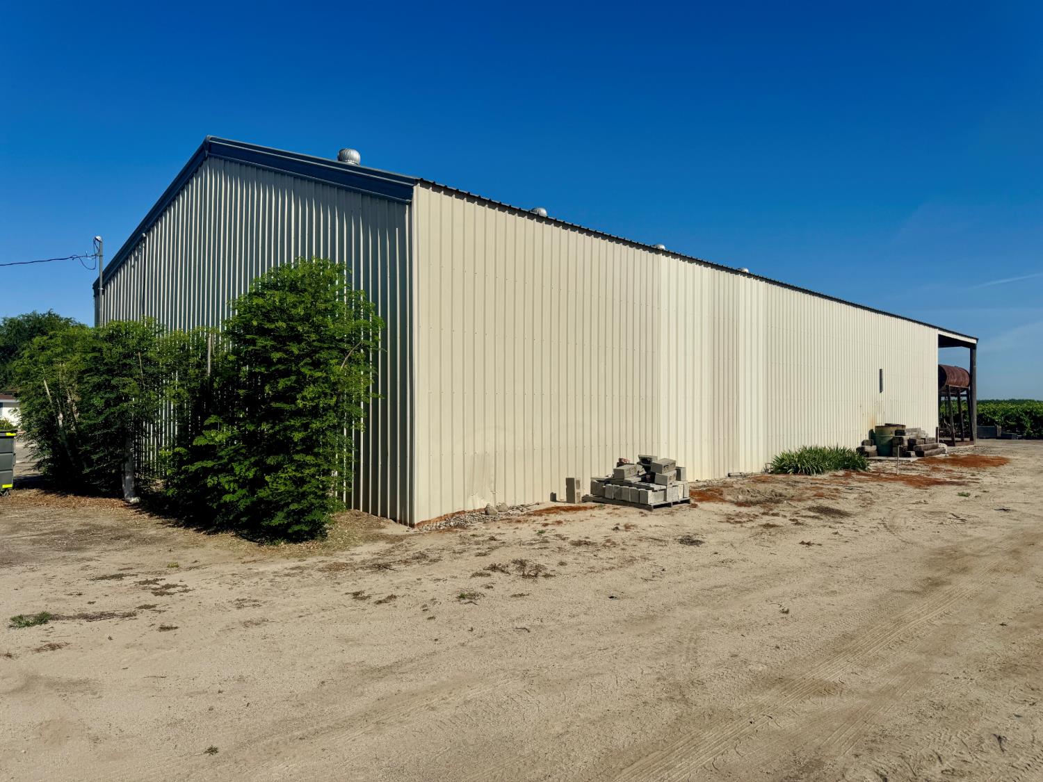 17672 W Belmont Ave, Kerman, CA 93630