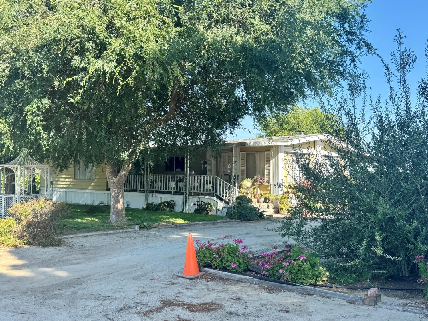 17672 W Belmont Ave, Kerman, CA 93630