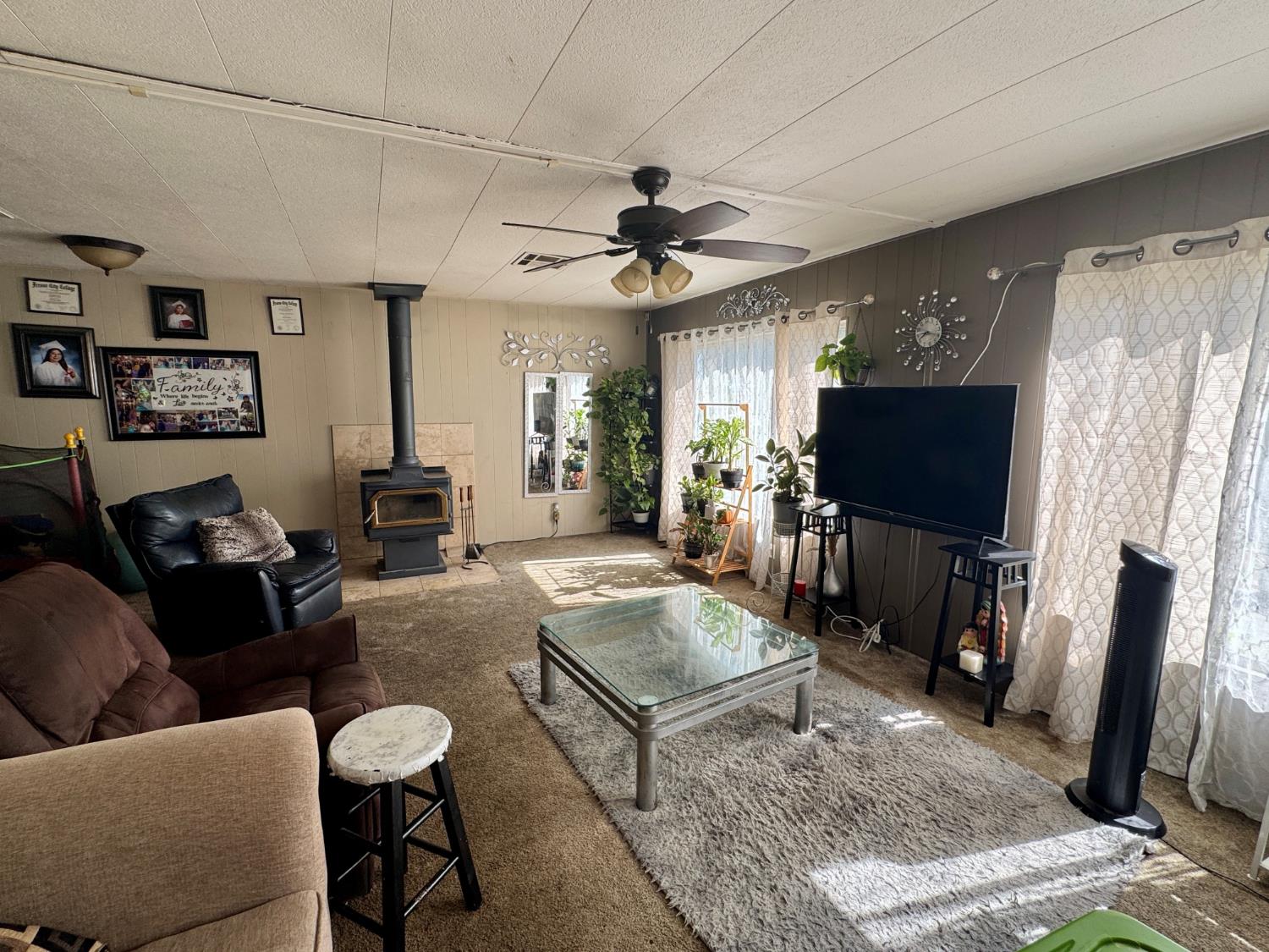17672 W Belmont Ave, Kerman, CA 93630