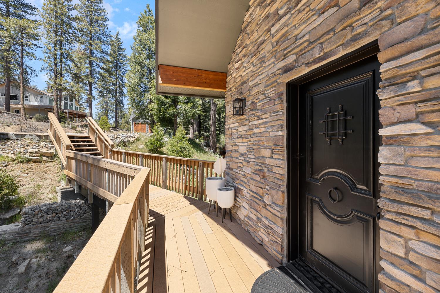 39928 Yellow Lupin Ln, Shaver Lake, CA 93664