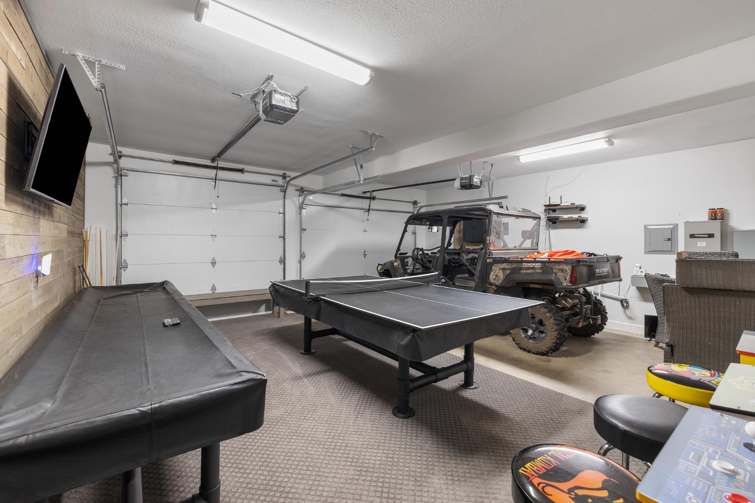 39928 Yellow Lupin Ln, Shaver Lake, CA 93664