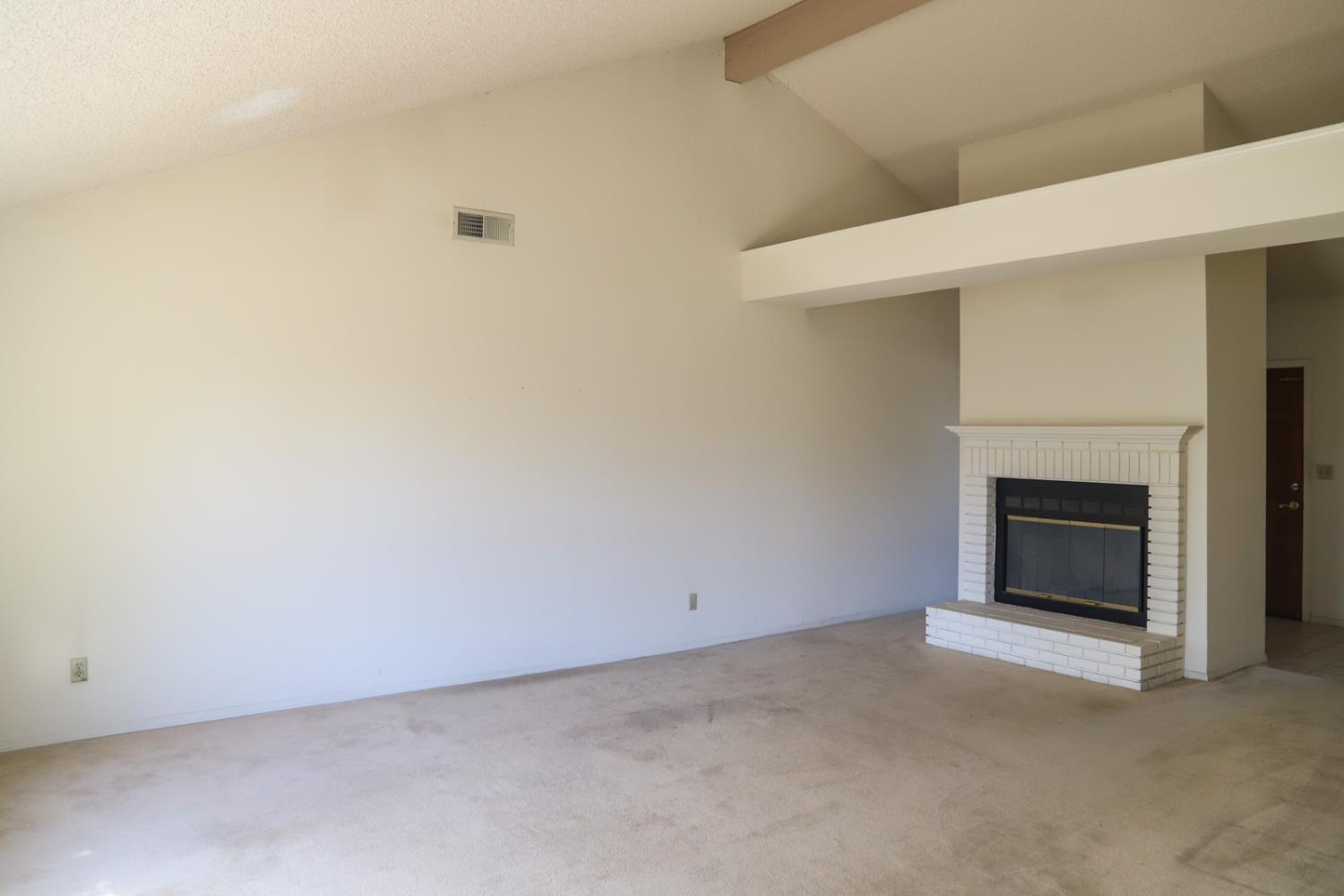 6490 N Mitre Ave, Fresno, CA 93722