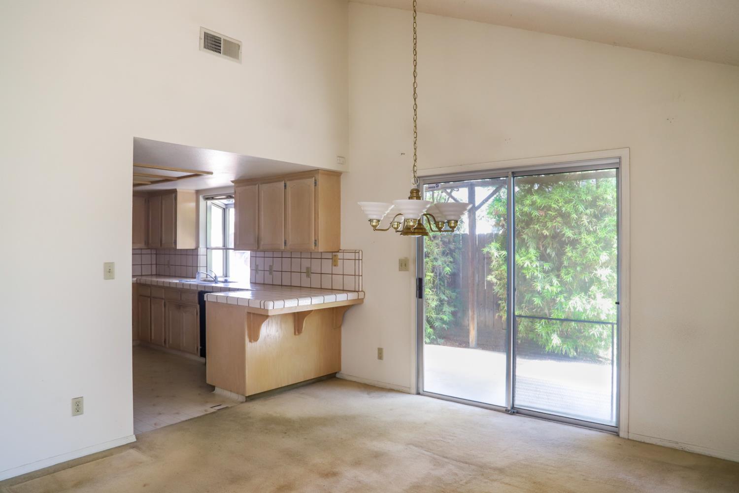 6490 N Mitre Ave, Fresno, CA 93722