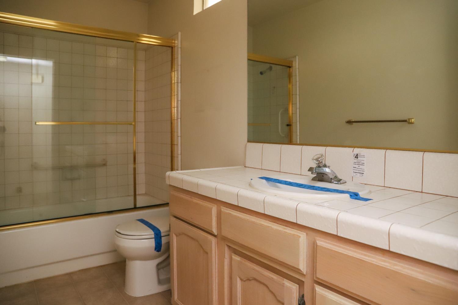 6490 N Mitre Ave, Fresno, CA 93722