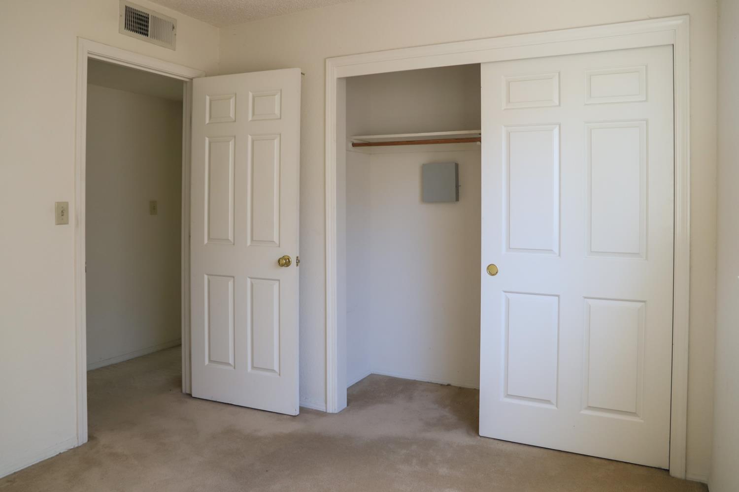 6490 N Mitre Ave, Fresno, CA 93722