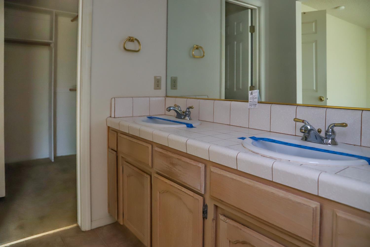 6490 N Mitre Ave, Fresno, CA 93722