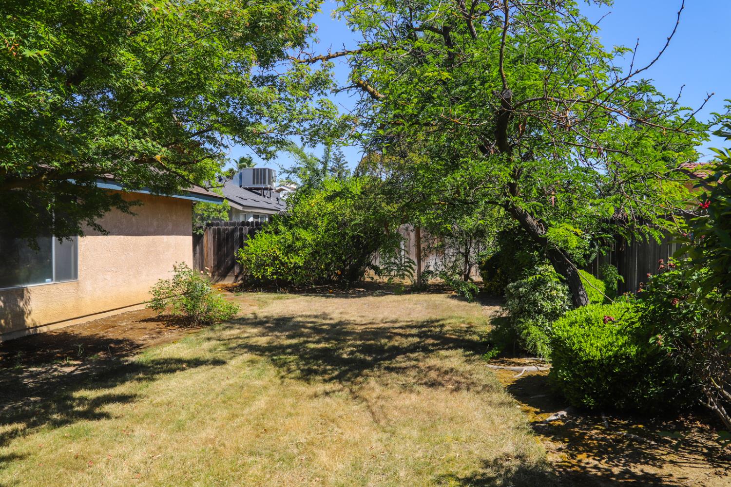 6490 N Mitre Ave, Fresno, CA 93722