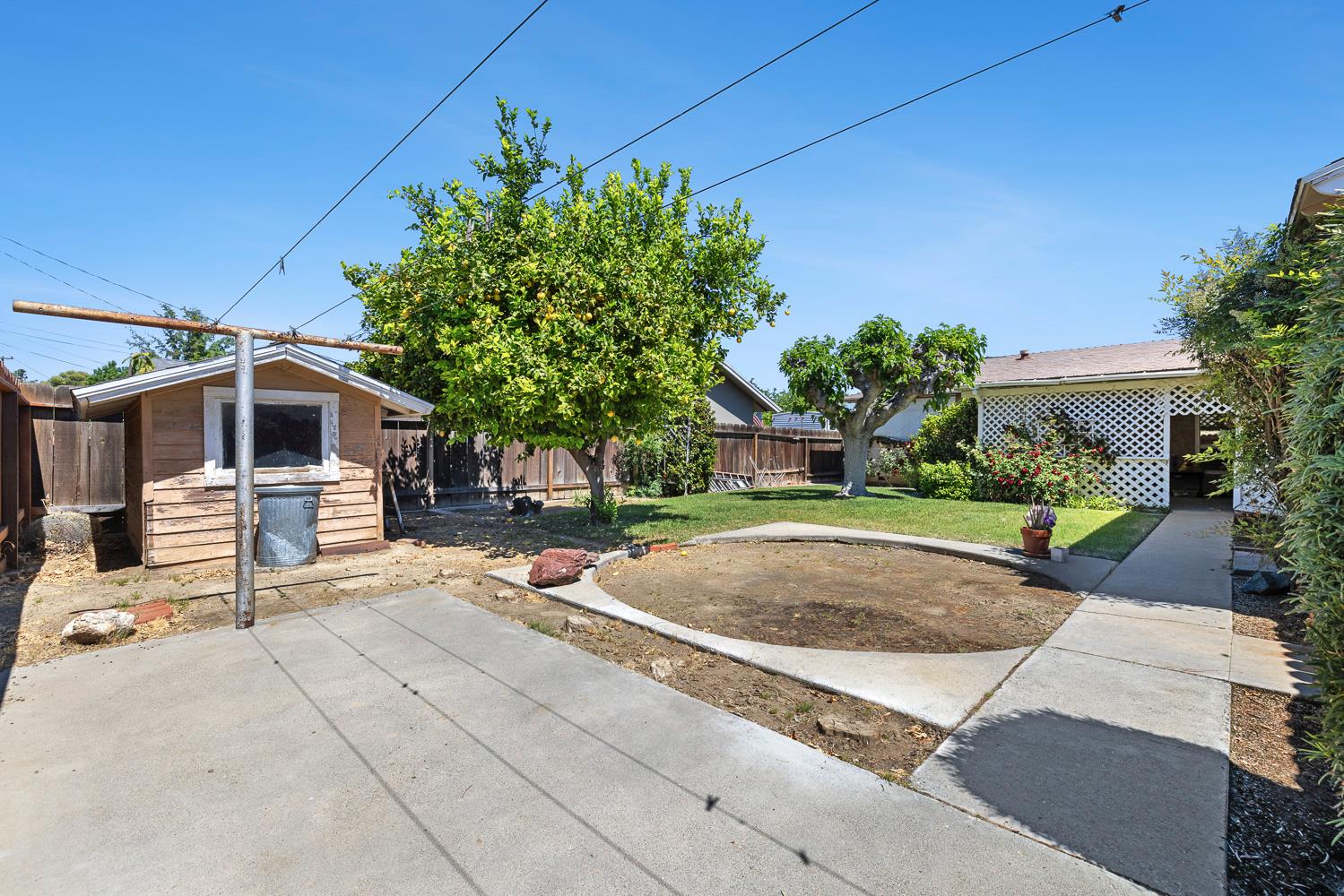 212 Cindy Ln, Coalinga, CA 93210