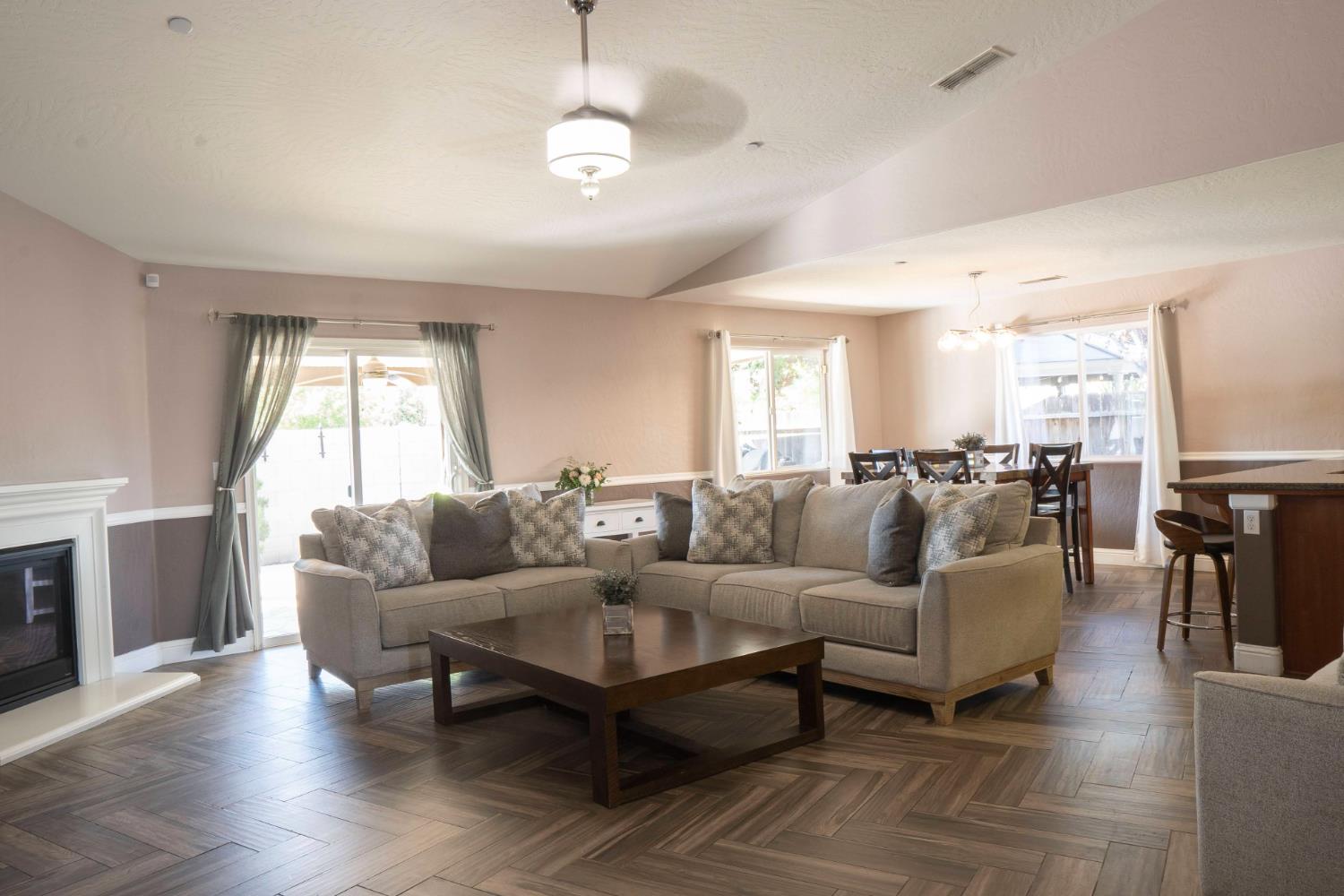 5831 E Platt Ave, Fresno, CA 93727