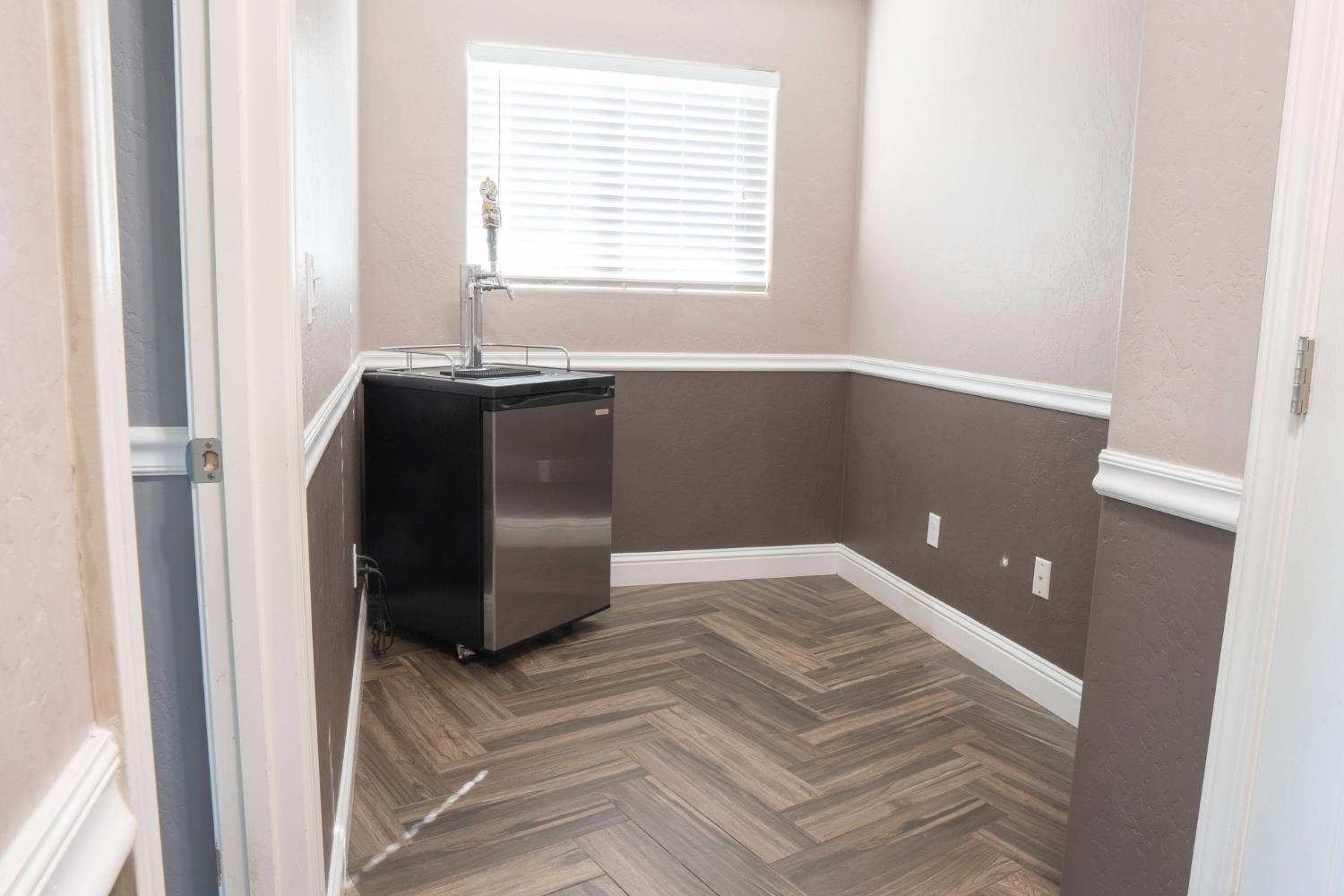 5831 E Platt Ave, Fresno, CA 93727
