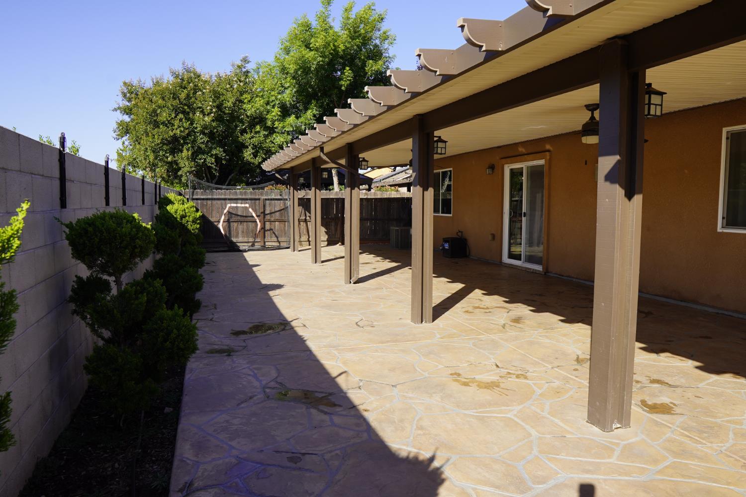 5831 E Platt Ave, Fresno, CA 93727