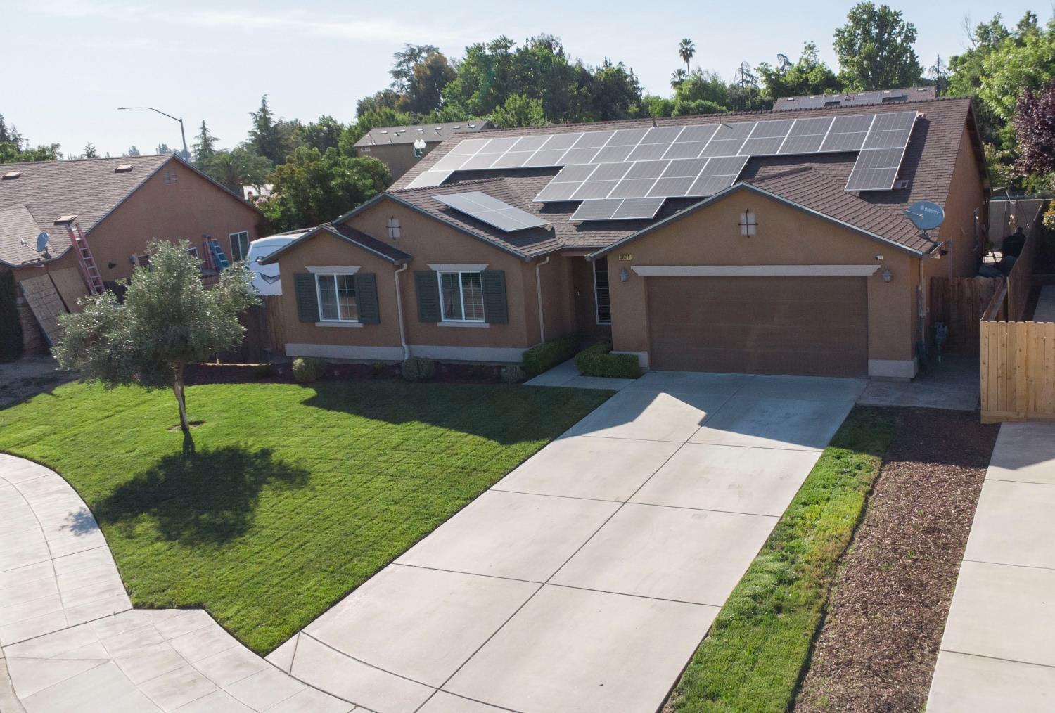 5831 E Platt Ave, Fresno, CA 93727