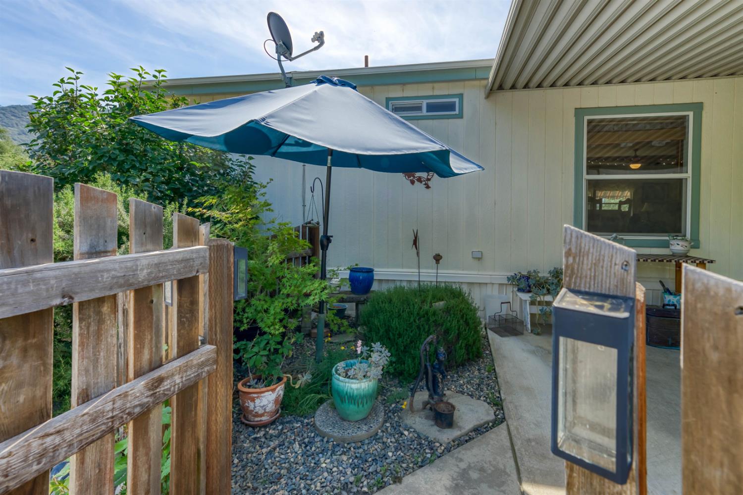 28242 Tollhouse Rd, Tollhouse, CA 93667