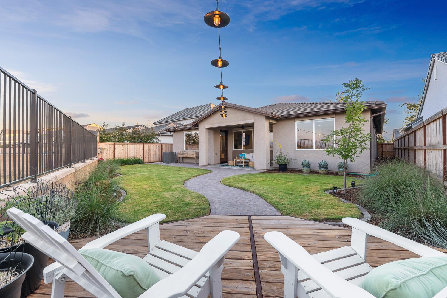1243 Wildflower Dr, Madera, CA 93636
