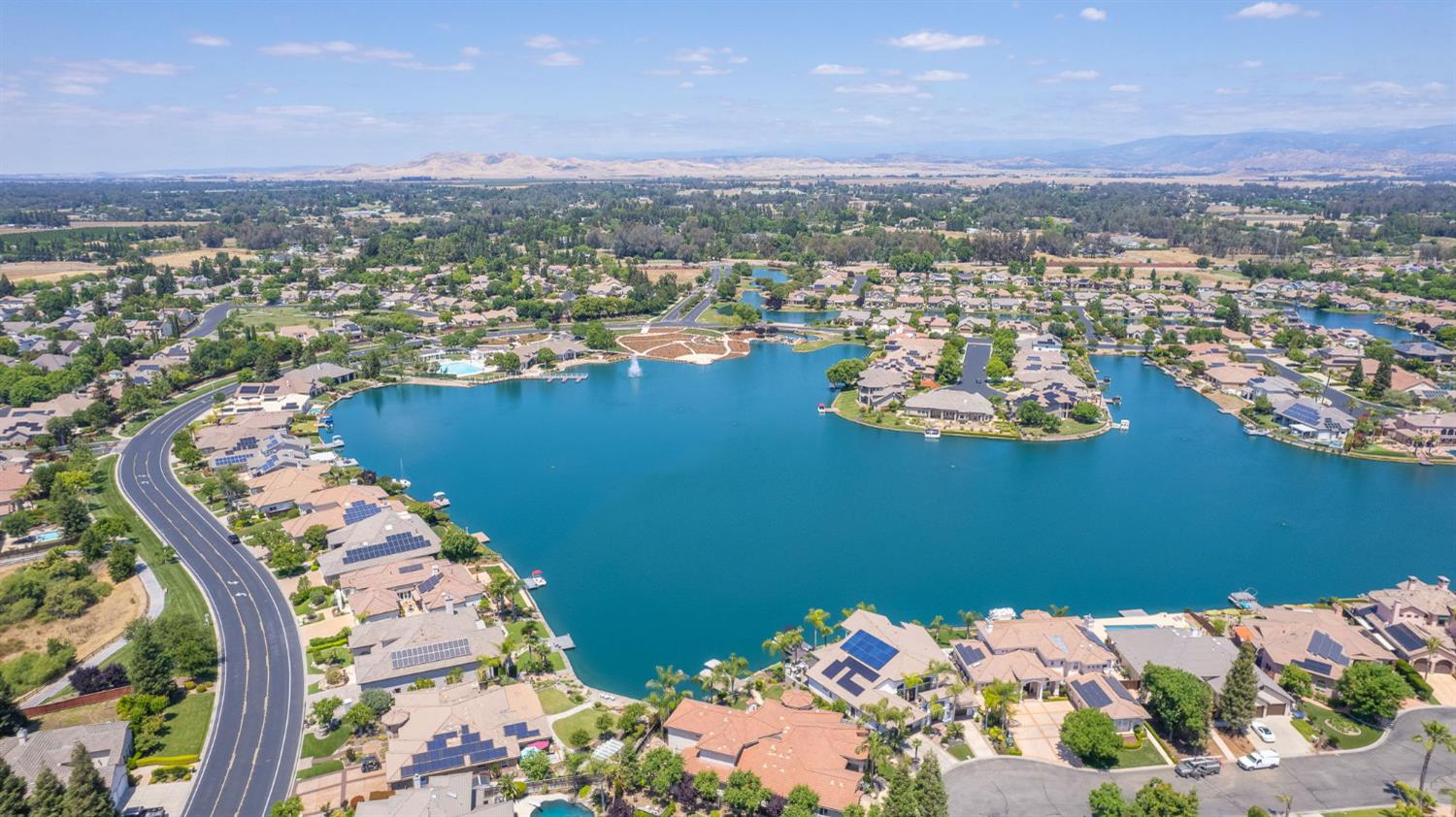 10745 E Landmark Way, Clovis, CA 93619