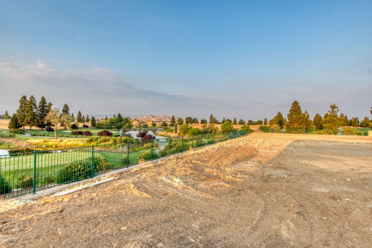 2490 E Copper Ridge Drive, Fresno, CA 93730