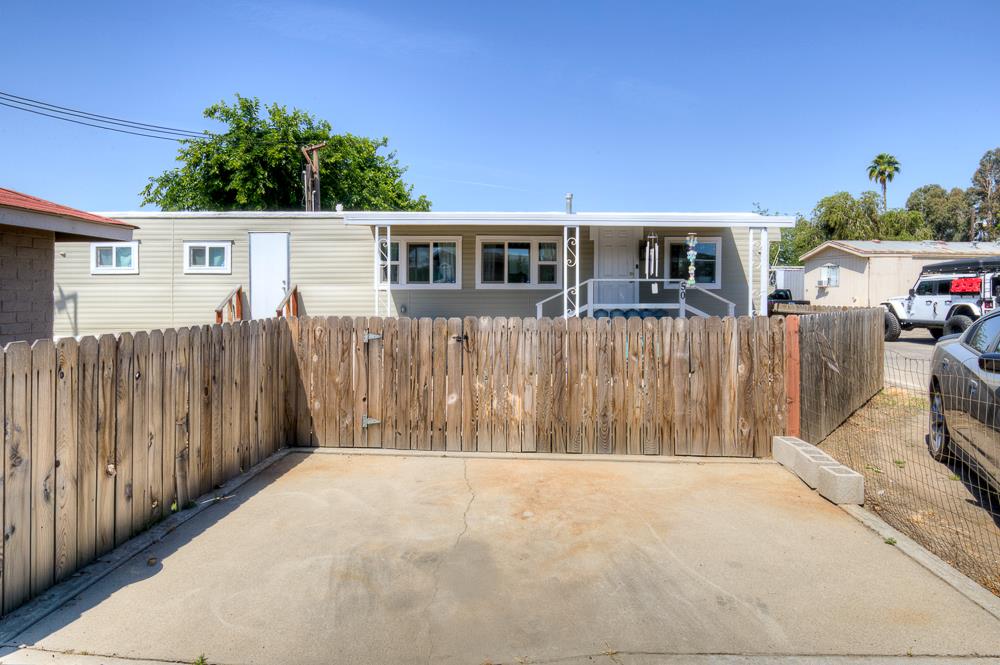1941 N Golden State Blvd #50, Fresno, CA 93705
