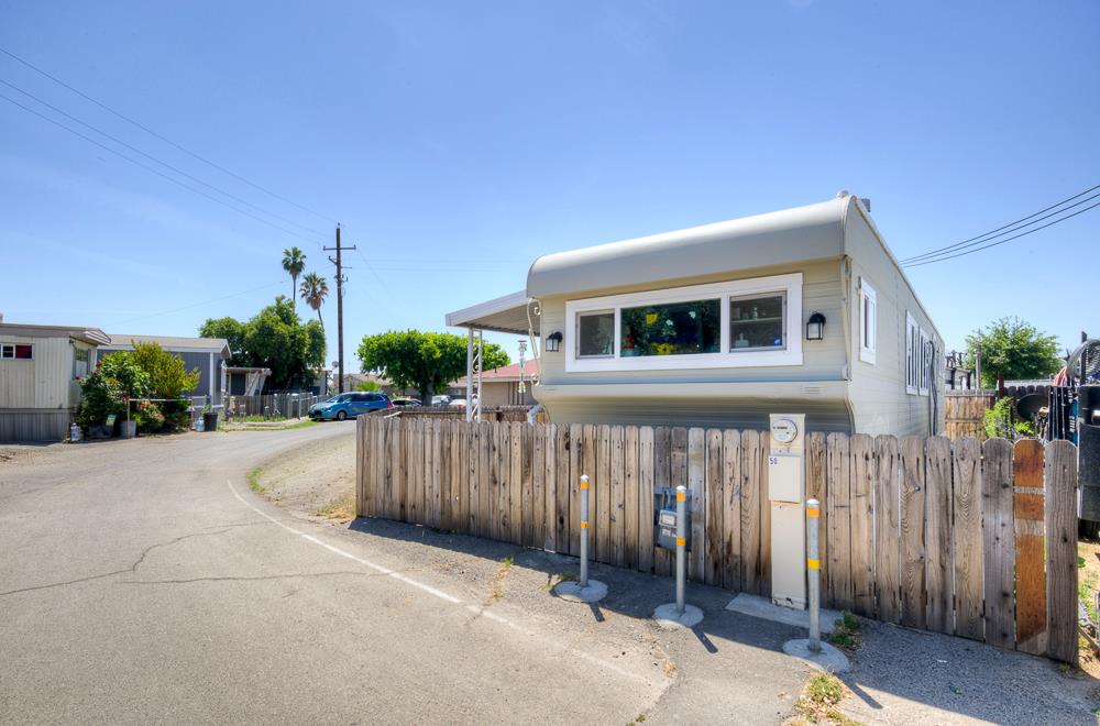 1941 N Golden State Blvd #50, Fresno, CA 93705