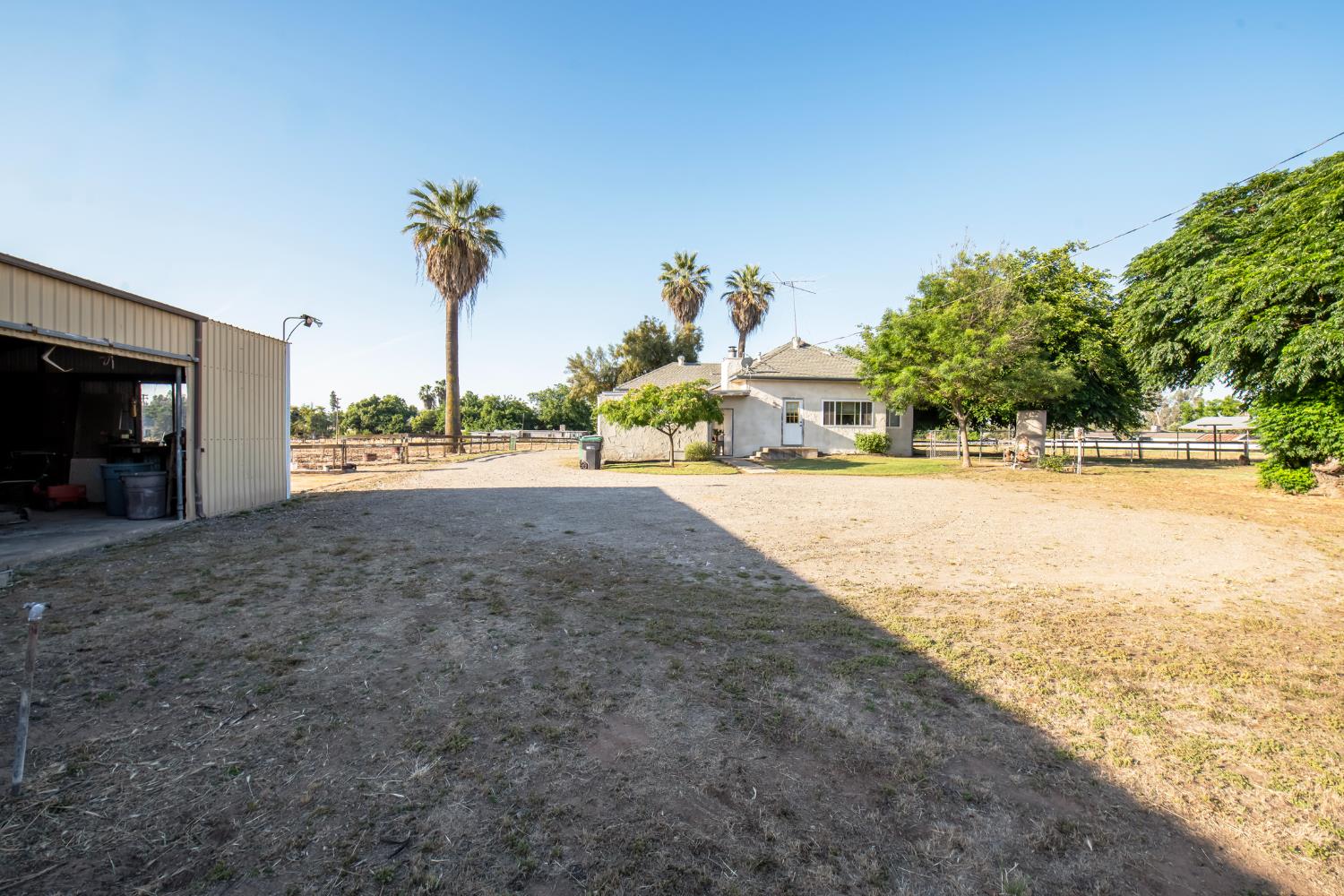 8294 E Hedges Ave, Fresno, CA 93737