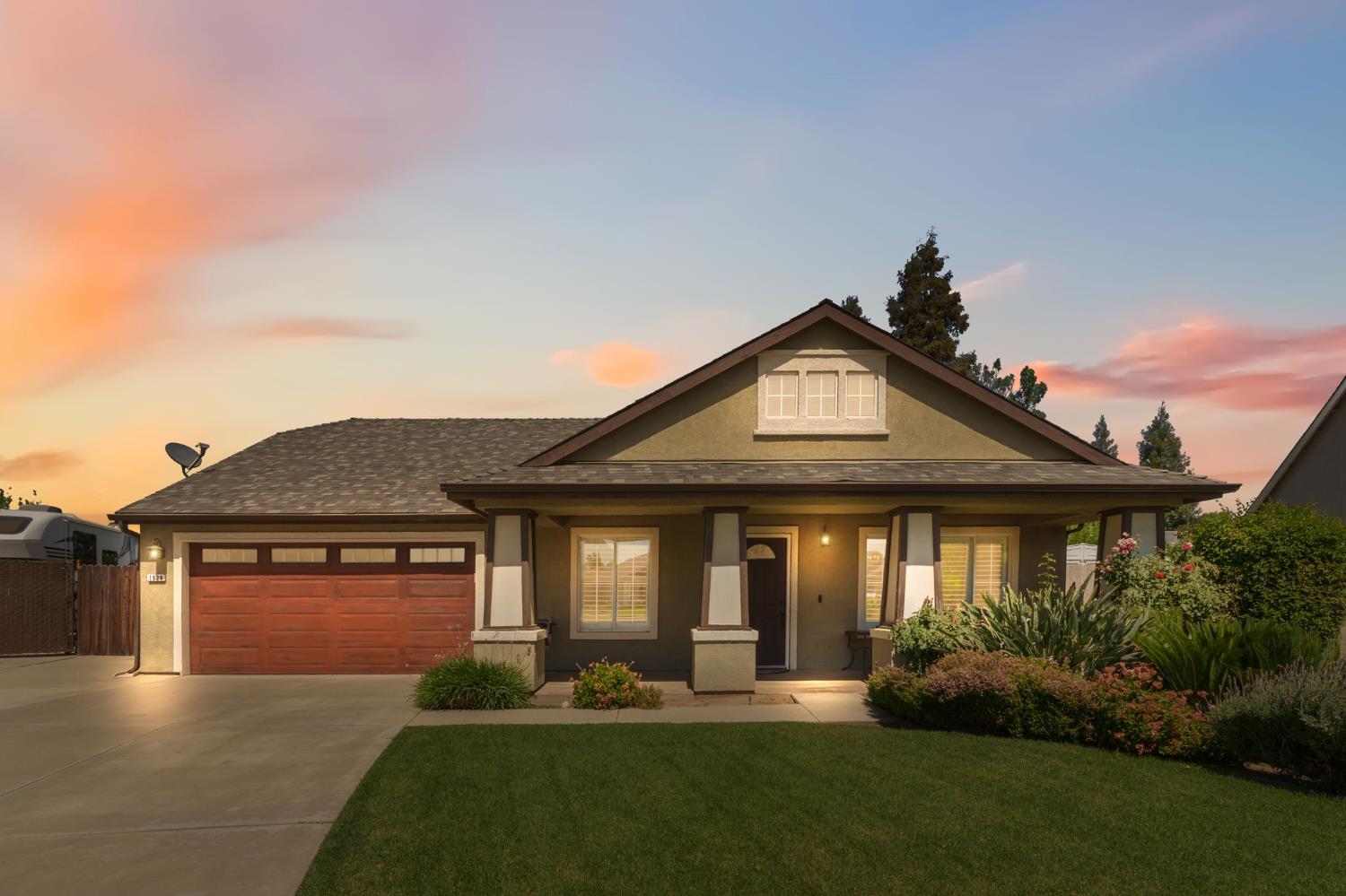 1826 Avenue C, Kingsburg, CA 93631