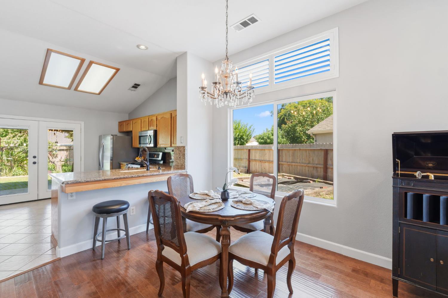 1826 Avenue C, Kingsburg, CA 93631