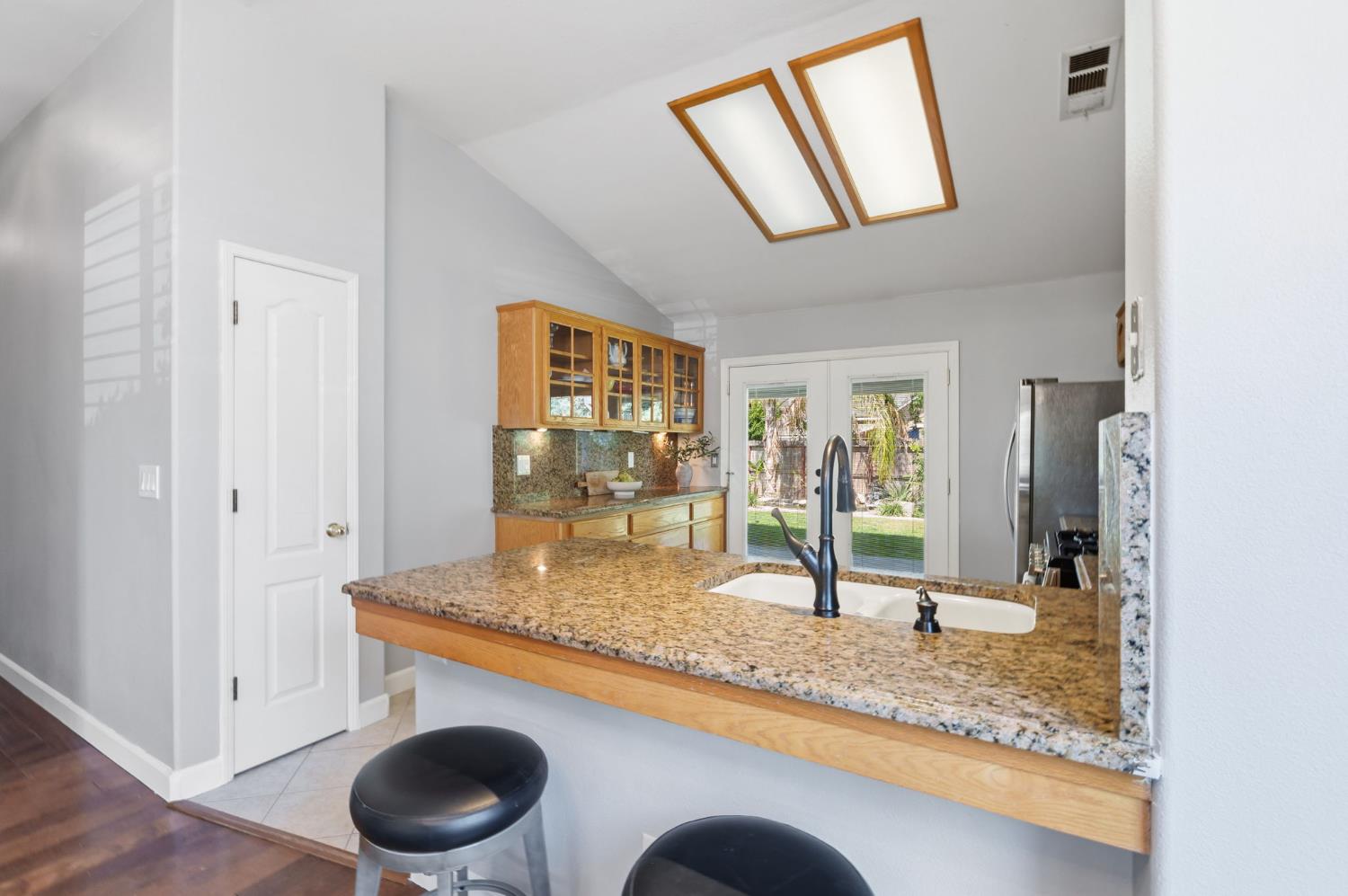 1826 Avenue C, Kingsburg, CA 93631