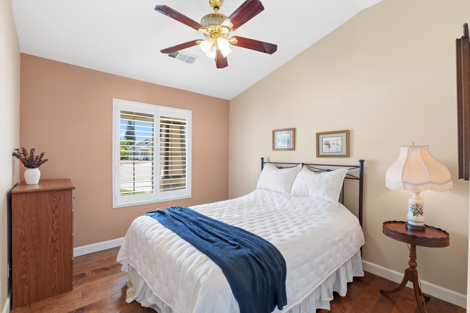 1826 Avenue C, Kingsburg, CA 93631