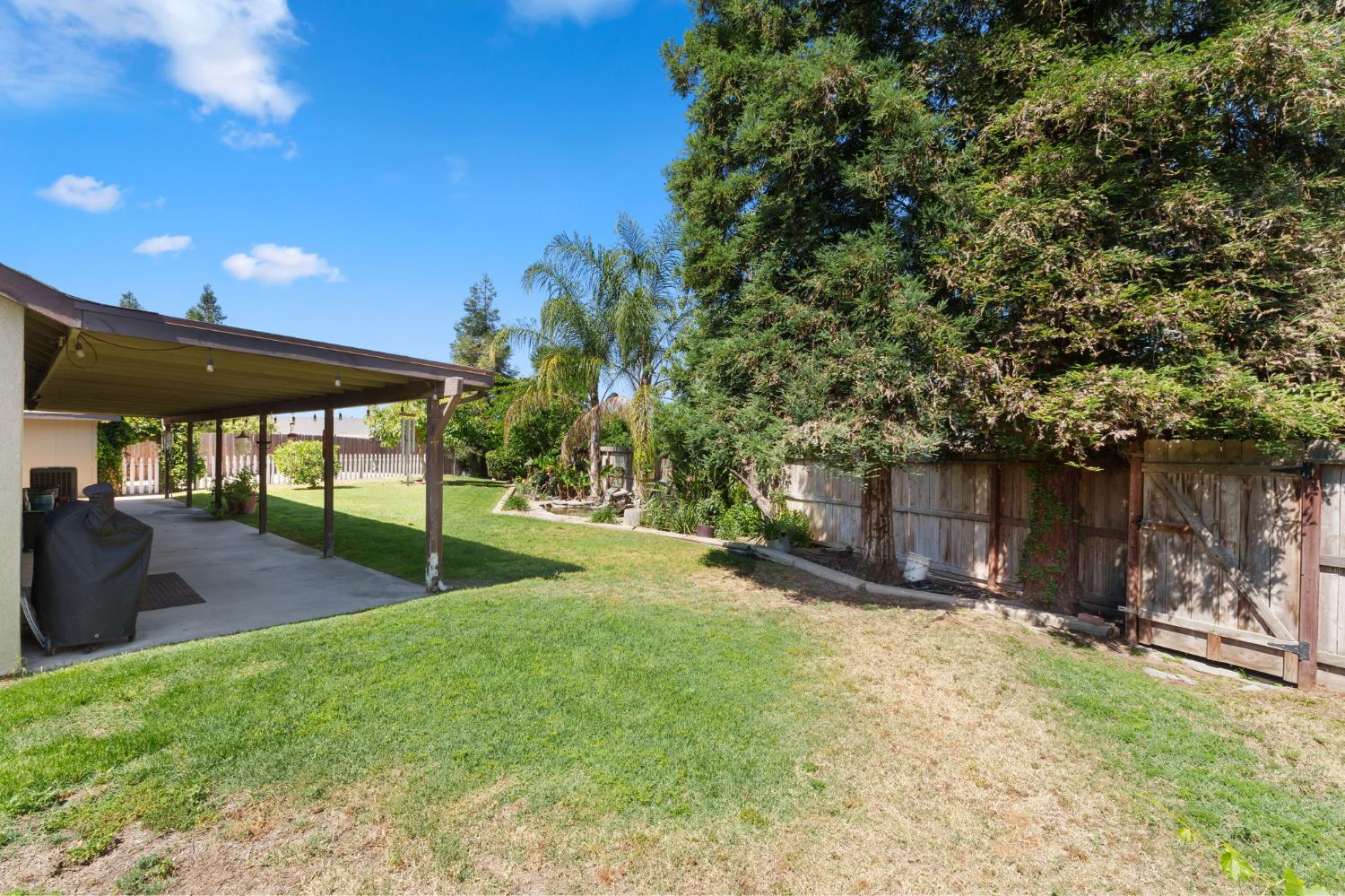 1826 Avenue C, Kingsburg, CA 93631