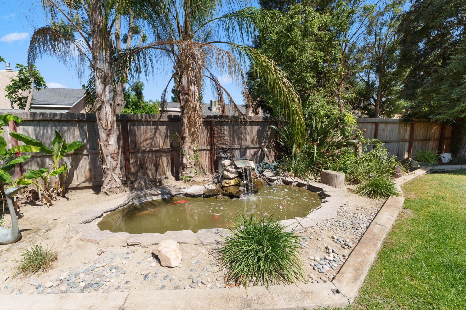 1826 Avenue C, Kingsburg, CA 93631