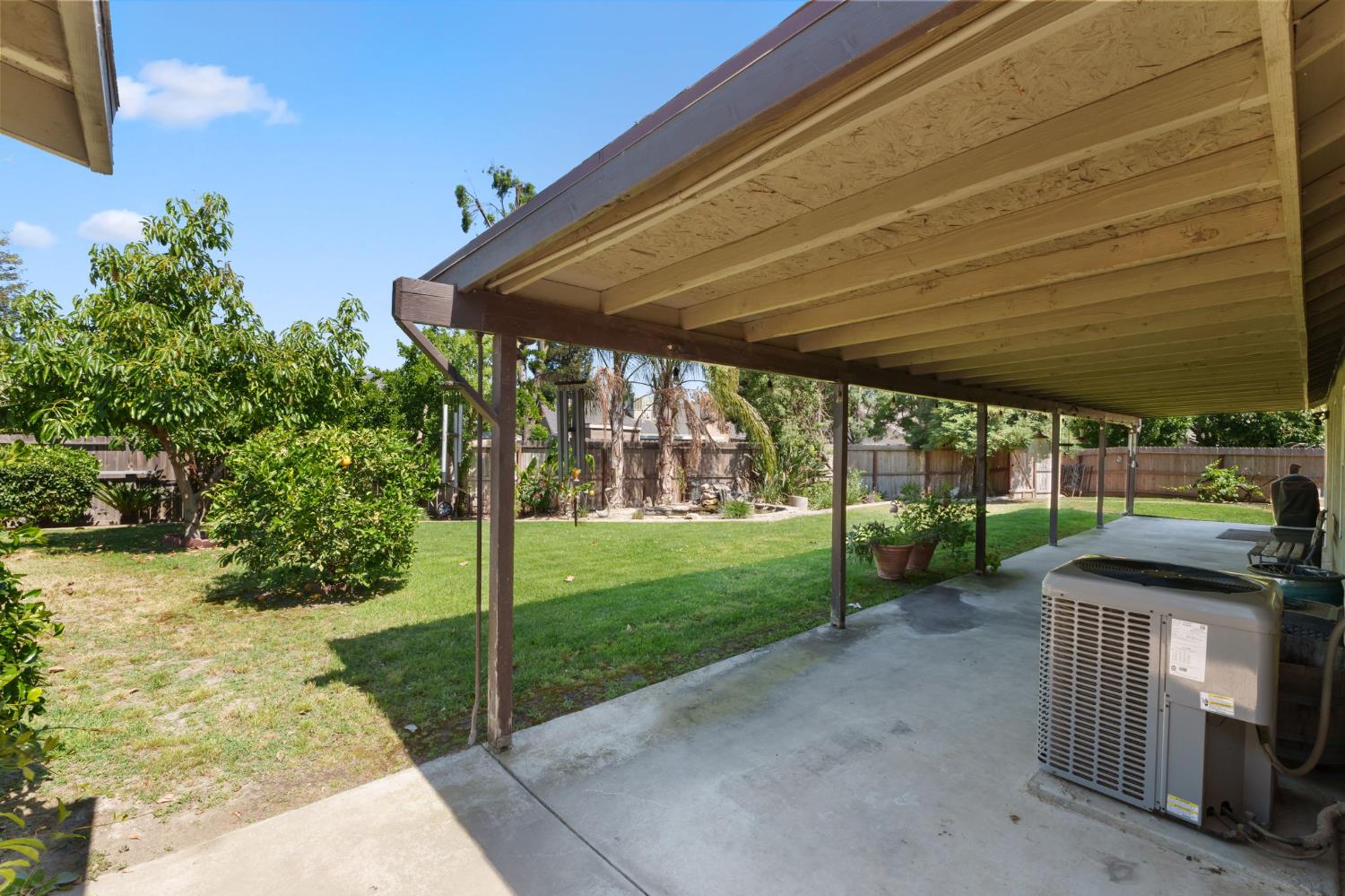 1826 Avenue C, Kingsburg, CA 93631