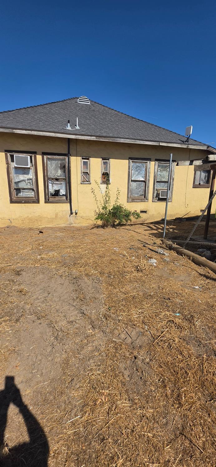 590 E Daleville Ave, Fresno, CA 93706